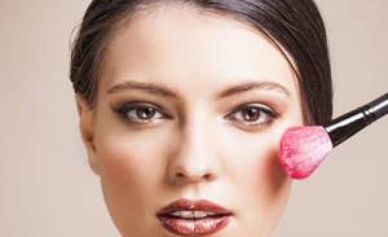 آموزش تصویری رژگونه زدن با توجه به فرم صورت