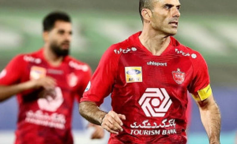 مدافع سرشناس پرسپولیس به تراکتور می رسد