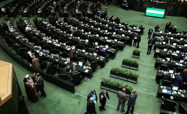 بررسی طرح فضای مجازی بر اساس اصل ۸۵؛ در جلسه غیرعلنی لغو شد در علنی تصویب!