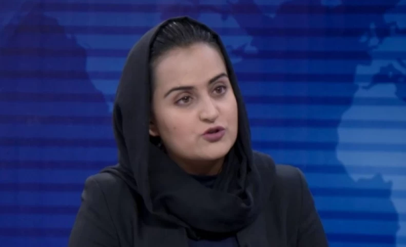 مجری معروفِ زن افغانستان از کشور فرار کرد/ عکس