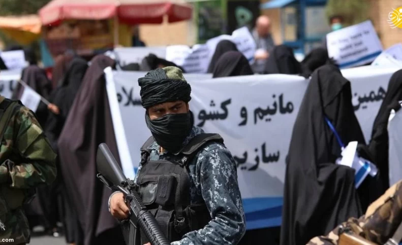 (تصاویر) تظاهرات زنان هوادار طالبان