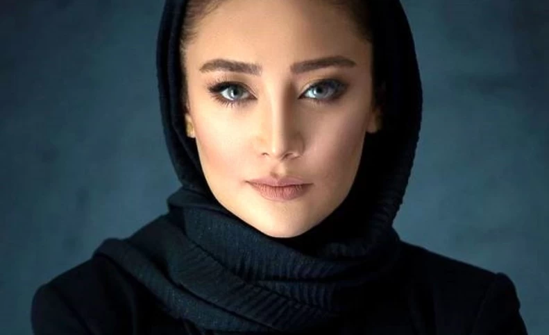 سلفی بی حجاب بهاره افشاری در ماشین لاکچری اش + عکس