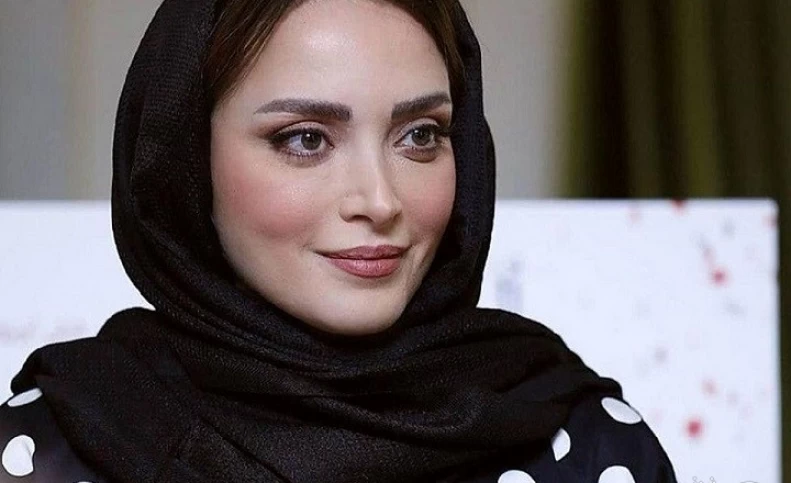 عکس هنری بهنوش طباطبایی در خیابان های تهران