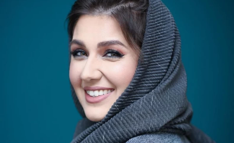 لباس شیک و مدلینگی گلوریا هاردی
