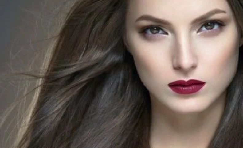صاف کردن مو با گلت بهتر است یا کراتینه ؟