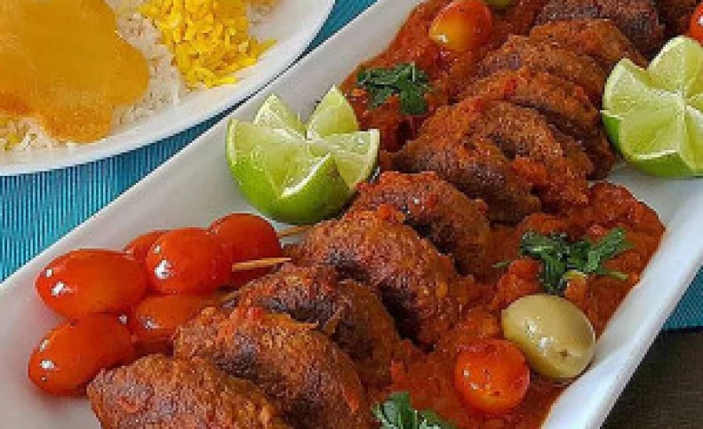 طرز تهیه “کباب تابه ای با سس گوجه” نرم و خوشمزه