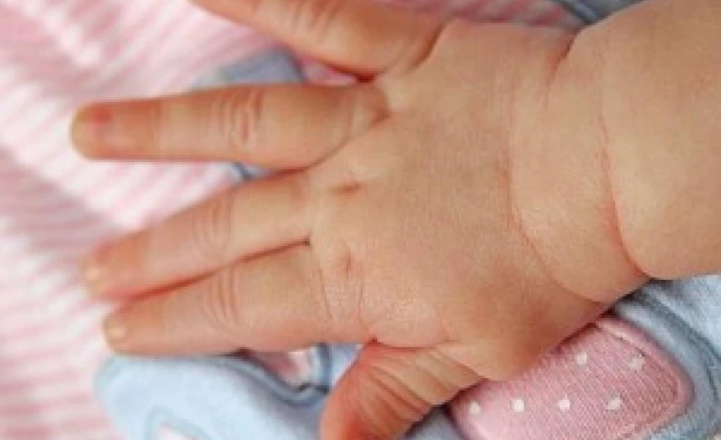 زایمان خبرساز یک زن با کمک بند ماسک!