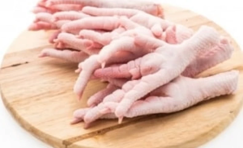 آموزش نحوه صحیح پاک کردن و پخت پای مرغ