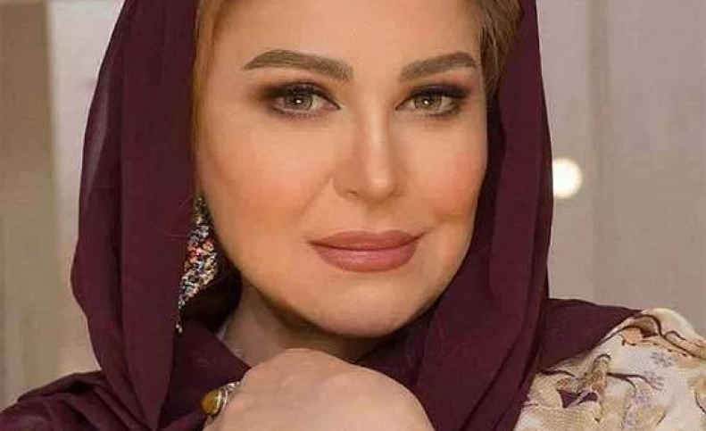 اکرم محمدی را در این عکس ببینید شوکه می شوید / لوازم آرایش با او چه کرد ؟