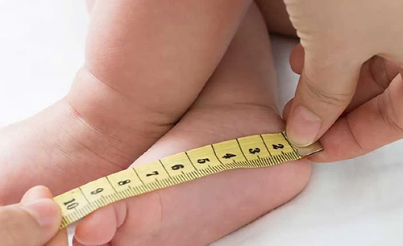 راهنما و نحوه اندازه گیری سایز کفش و پا
