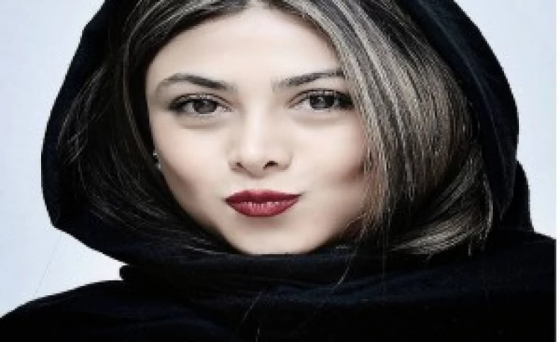 اندام باربی آزاده صمدی در این بلوز و شلوار / باورتون میشد ؟