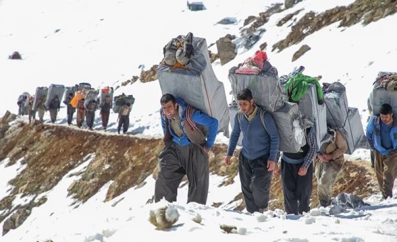 کولبری برای ۴۰۰ هزار تومان!