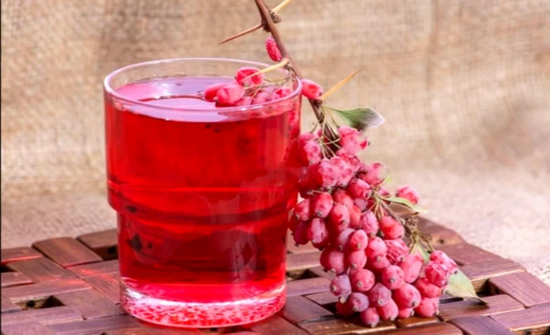 فواید بی‌نظیر شربت زرشک را بشناسید
