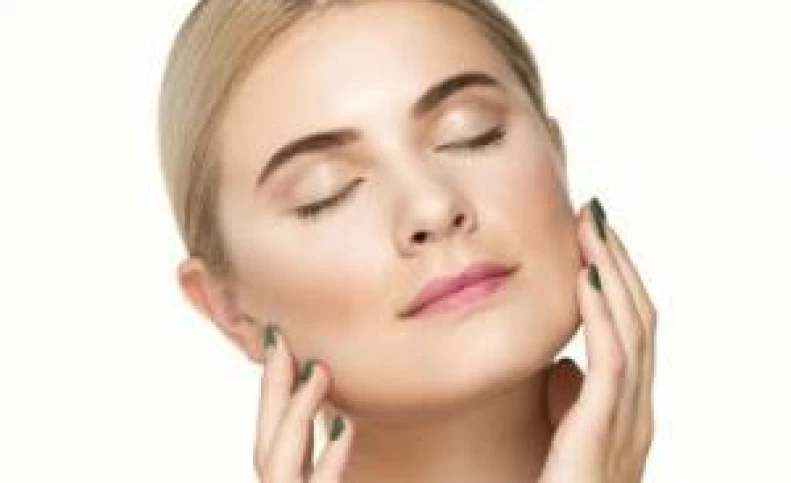 قرمزی بعد اپیلاسیون و اصلاح رو آنی رفع کنید + روش
