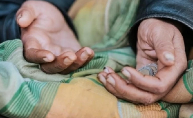عکس لو رفته از اعتیاد و گدایی مدلینگ معروف