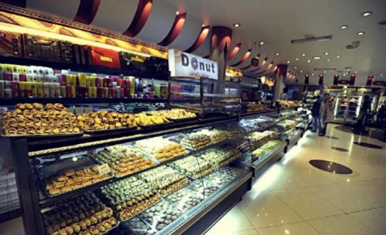 قیمت شیرینی شب یلدا اعلام شد / قنادان توان پرداخت اجاره مغازه را ندارند !