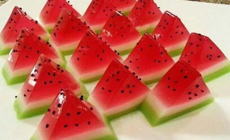 ميزاردور/ پاستيل خانگي با تم هندوانه ويژه يلدا براي بچه ها