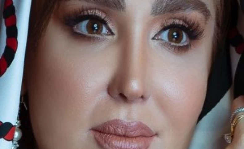 مدلینگ خانم بازیگر با تم و استایل شیک یلدایی!