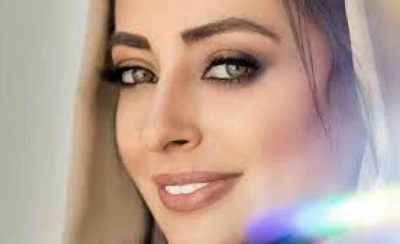 عکس بوسه نفیسه روشن به صورت شوهر دومش ! - رونمایی تیکه تیکه ای !