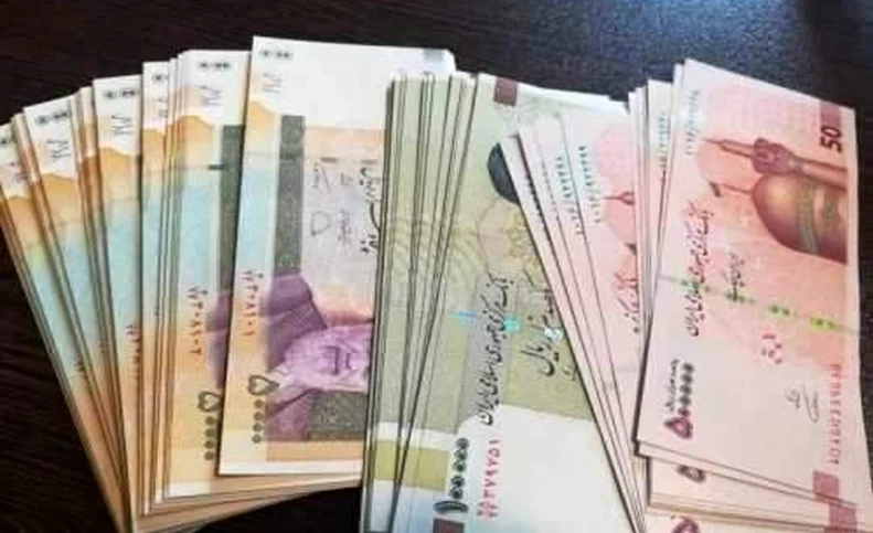 حقوق کارمندان و بازنشستگان در سال آینده باید حداقل ۲۰ درصد افزایش یابد/ بالا بردن حقوق، خودش تورم زا است