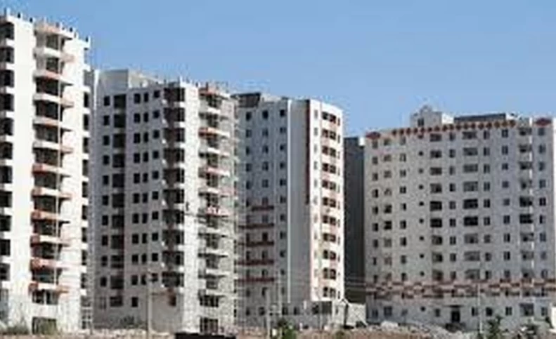 قیمتی که مسکن سازان داخلی از دولت مطالبه می کنند،دو برابر مسکن سازان خارجی است