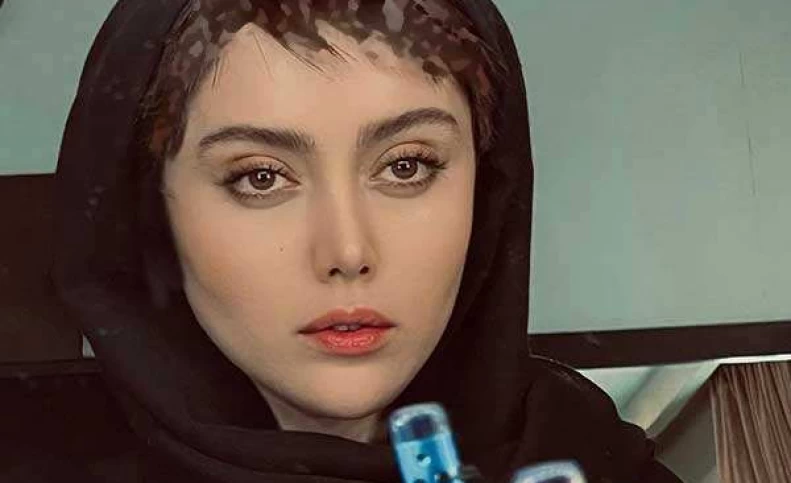 دورویی اسطوره ساز شادی مختاری