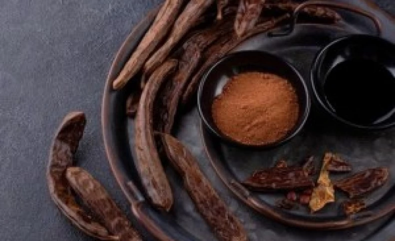 طرز تهیه اصلی جوشانده خرنوب برای تقویت مردان