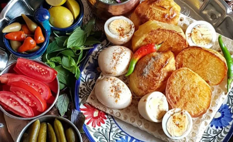 این غذای شاهانه و کمخرج را فقط با ترشی بخورید