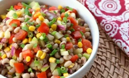 روش تهیه سالاد لوبیا چشم بلبلی رژیمی