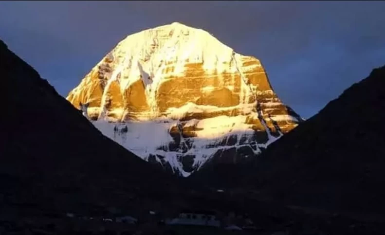 (تصاویر) کوهی اسرارآمیز در تبت که قله آن هنوز فتح نشده
