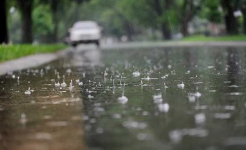 بارش باران و وزش باد در 13 استان