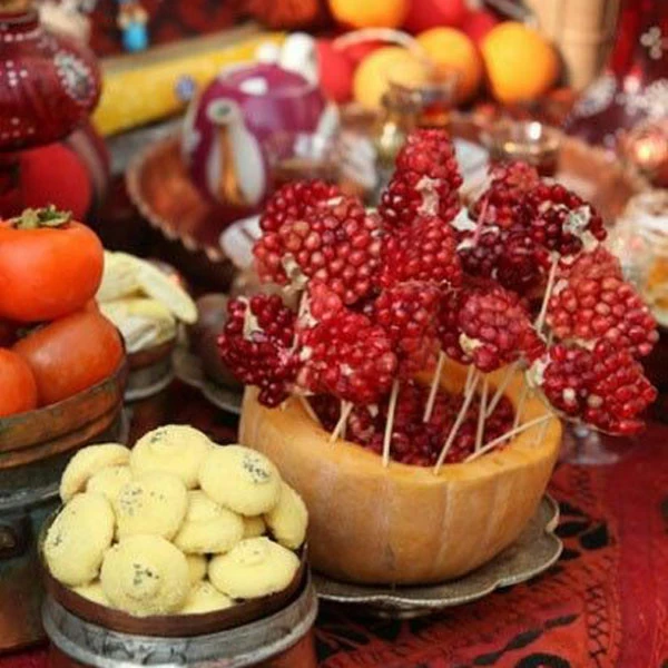 تزیین میز شب یلدا تزیین میز شب یلدا ساده و شیک جدیدترین تزیینات شب یلدا تزیین سفره یلدا با برگ پاییزی تزیین شب یلدا سنتی تزیین شب یلدا برای عروس تزیین سفره شب یلدا لاکچری عروس سفره شب یلدا امسال تزیین سفره شب یلدا روی زمین jcddk ldc af dgnh